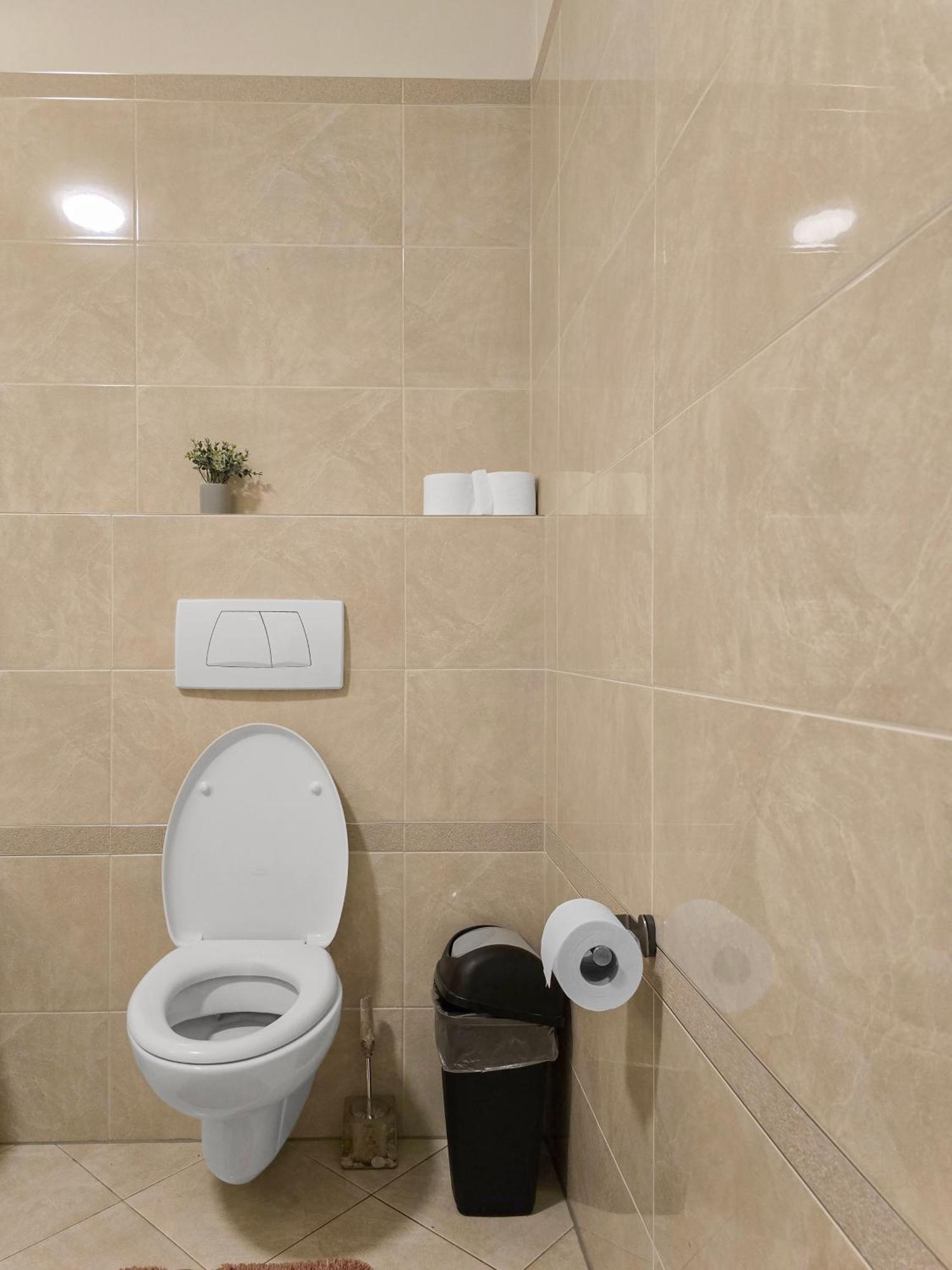 King-Size Comfort In Three Bedrooms ウィーン エクステリア 写真
