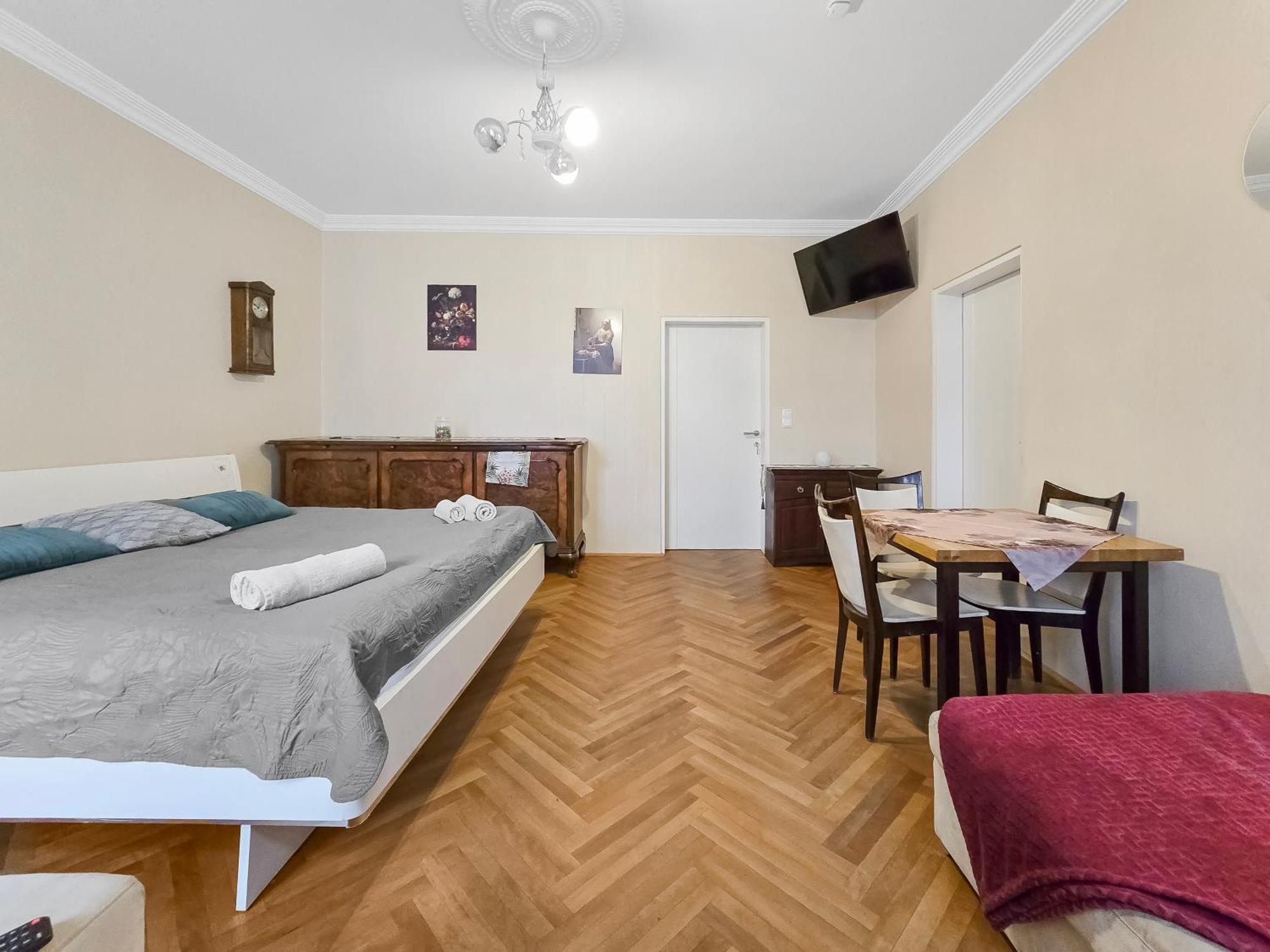 King-Size Comfort In Three Bedrooms ウィーン エクステリア 写真